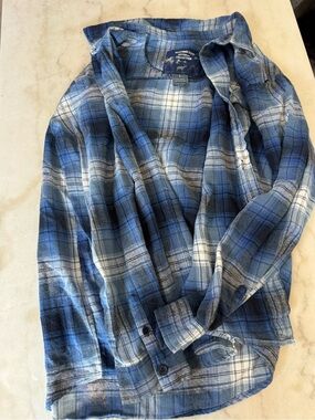 Boyfriend Blue Plaid Button-Up Shirt - Casual Flannel